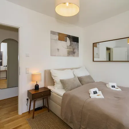 Luxurioeses 4-zimmer-apt Im Japandi-stil I Top-lage I Familienfreundlich I Terrasse I Kueche I Netflix I Kostenloser Parkplatz I 110 M2 Appartement *