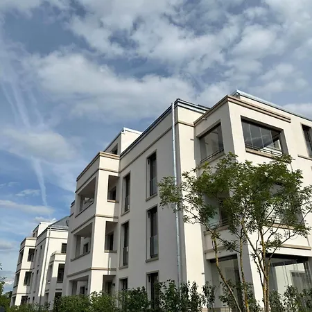 Luxurioeses 4-zimmer-apt Im Japandi-stil I Top-lage I Familienfreundlich I Terrasse I Kueche I Netflix I Kostenloser Parkplatz I 110 M2 *