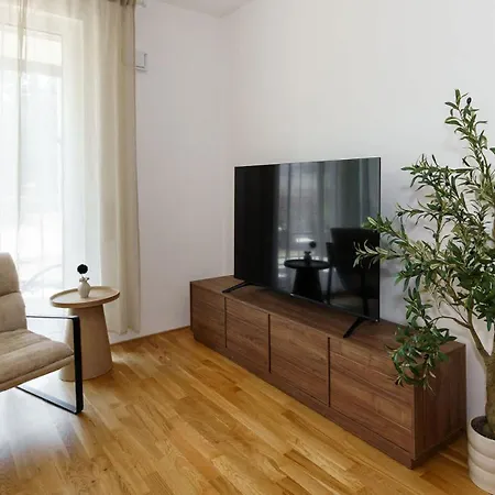 Appartement Luxurioeses 4-zimmer-apt Im Japandi-stil I Top-lage I Familienfreundlich I Terrasse I Kueche I Netflix I Kostenloser Parkplatz I 110 M2