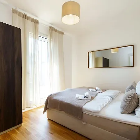 Luxuriöses 4-zimmer-apt Im Japandi-stil I Top-lage I Familienfreundlich I Terrasse I Küche I Netflix I Kostenloser Parkplatz I 110 M2