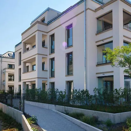 Luxurioeses 4-zimmer-apt Im Japandi-stil I Top-lage I Familienfreundlich I Terrasse I Kueche I Netflix I Kostenloser Parkplatz I 110 M2 *